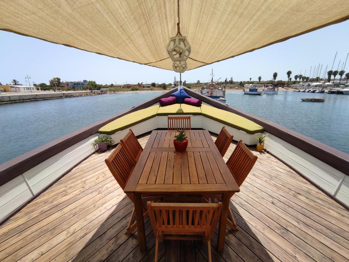 Готель Pillirina House-Boat Марцамемі Екстер'єр фото
