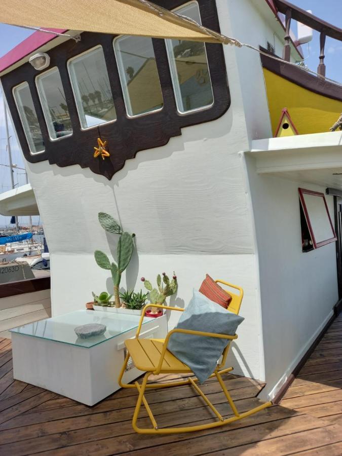 Готель Pillirina House-Boat Марцамемі Екстер'єр фото